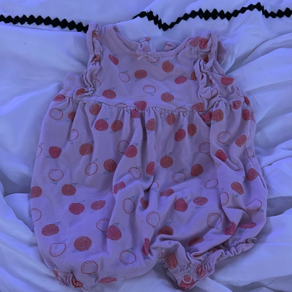 Carters 0-3M romper